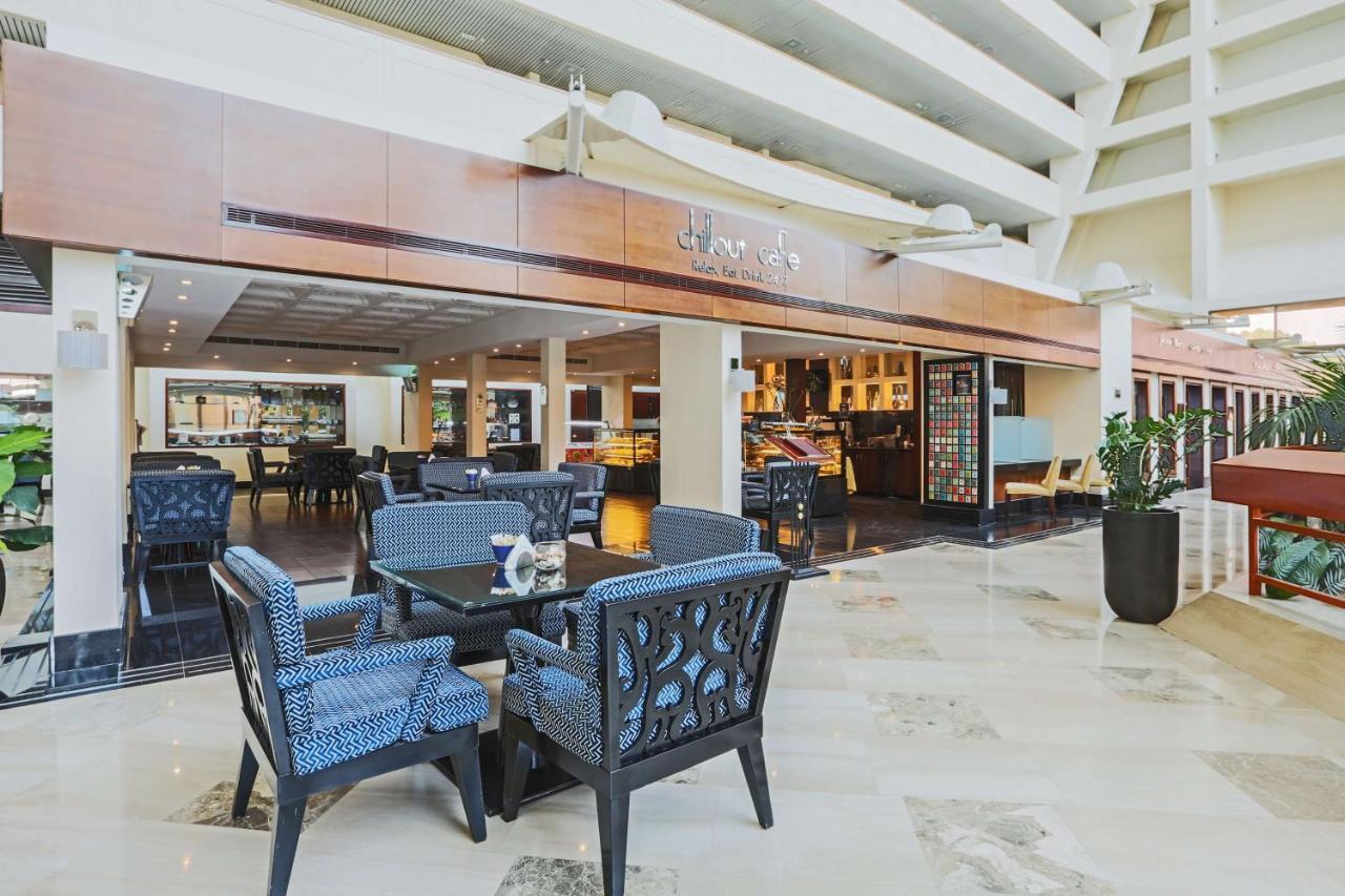 Radisson Blu Resort, Sardzsa Kültér fotó Lobby