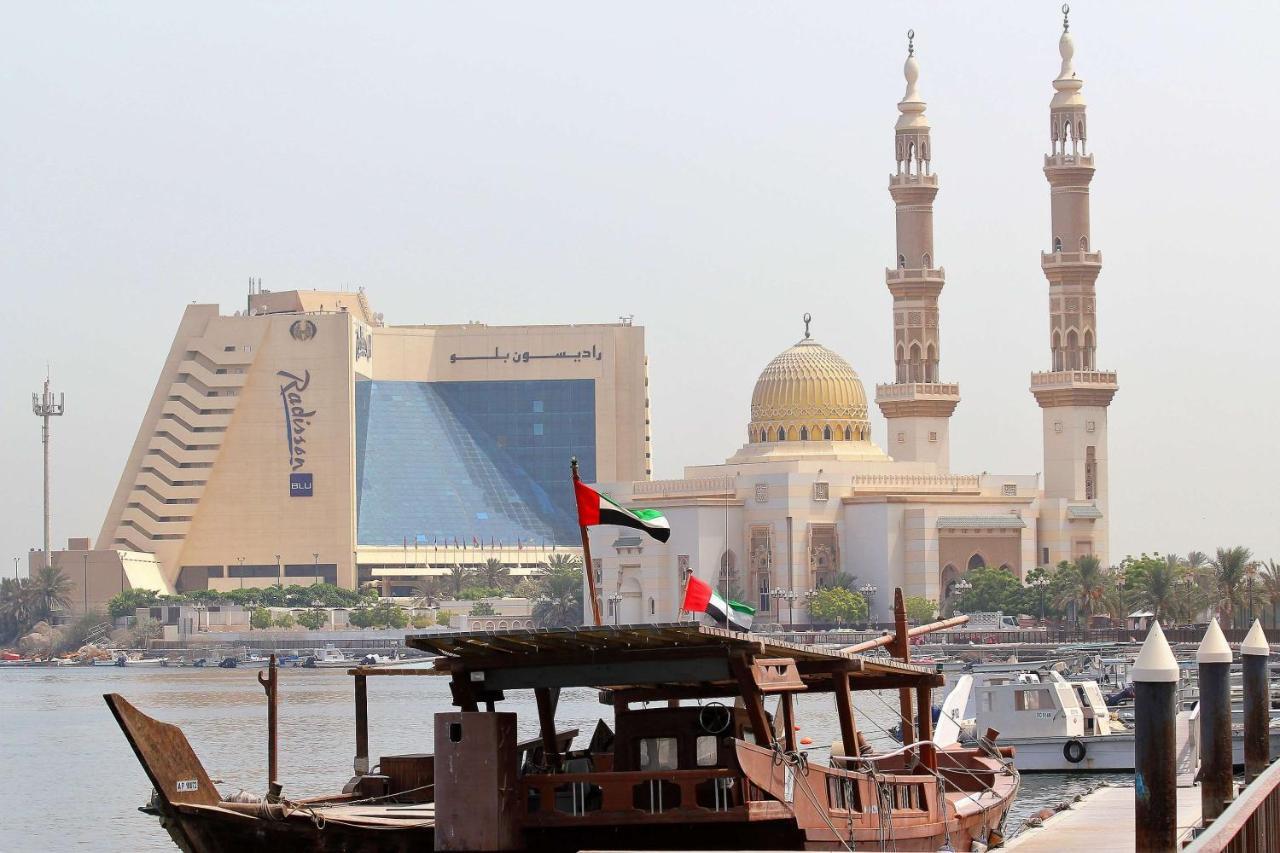 Radisson Blu Resort, Sardzsa Kültér fotó The Jumeirah Mosque